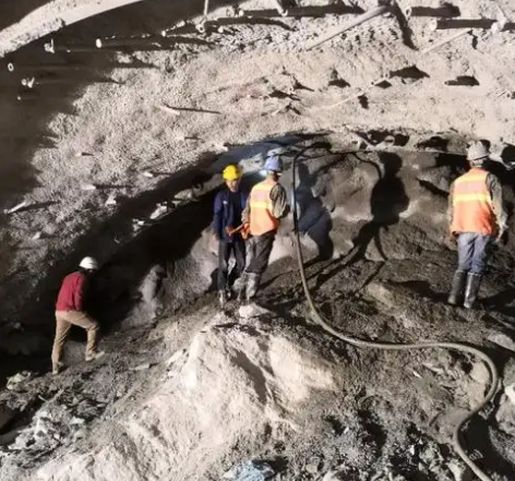 衢州拱顶带模注浆料的施工流程及注意事项